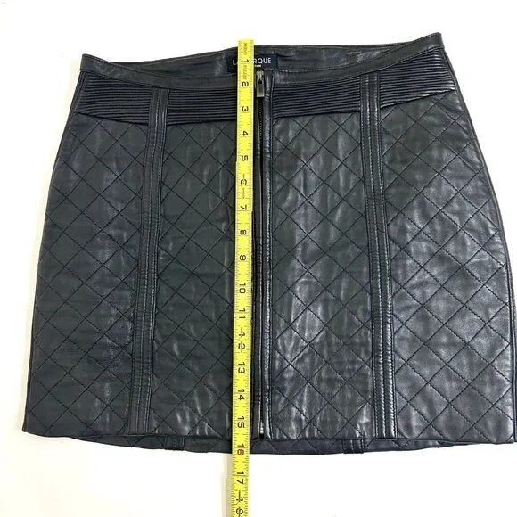 Lamarque Skirt Womens Size Black Leather Mini Quilted Pattern